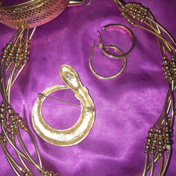 Necklace Jewlery Set - Picture 2 of 5